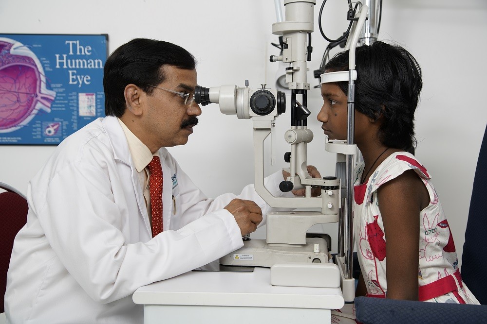 Eye Checkup by Dr Shailesh G M at Shekar Eye Hospital